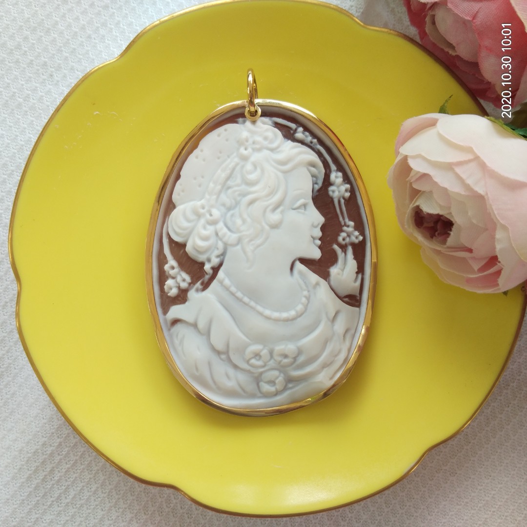 Scognamiglio cameo store