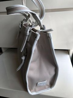 （分類：）位於 。 由 apple001001 提交（商品編號 1048315380，圖片 1）。簡介： 。