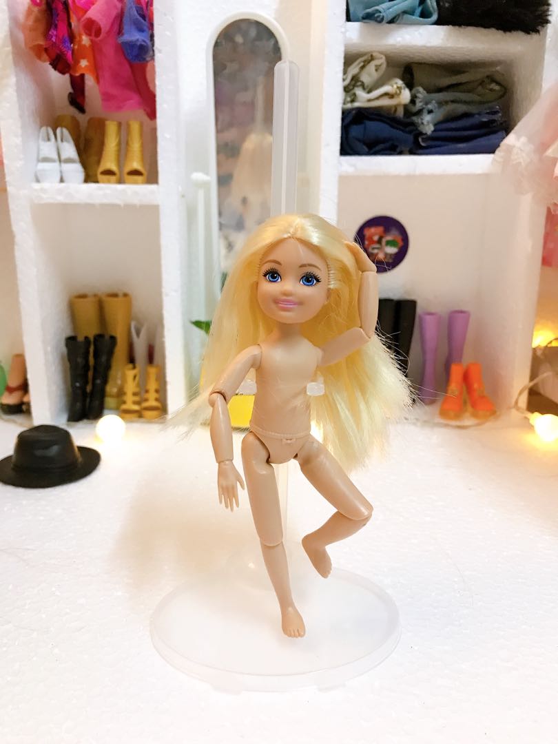 Barbie Doll Chelsea Fully Articulated, Hobbies & Toys, Collectibles