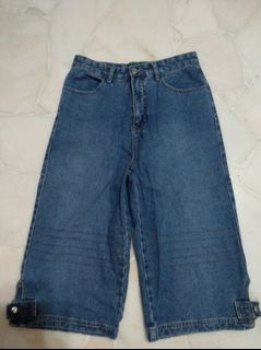 (Category: ) located in . Submitted by sunhua548 (Listing ID 1048420503, Image 1). Description: .