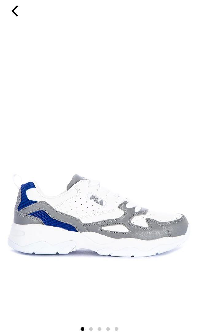 FILA SNEAKERS Women s Fashion Footwear Sneakers on Carousell