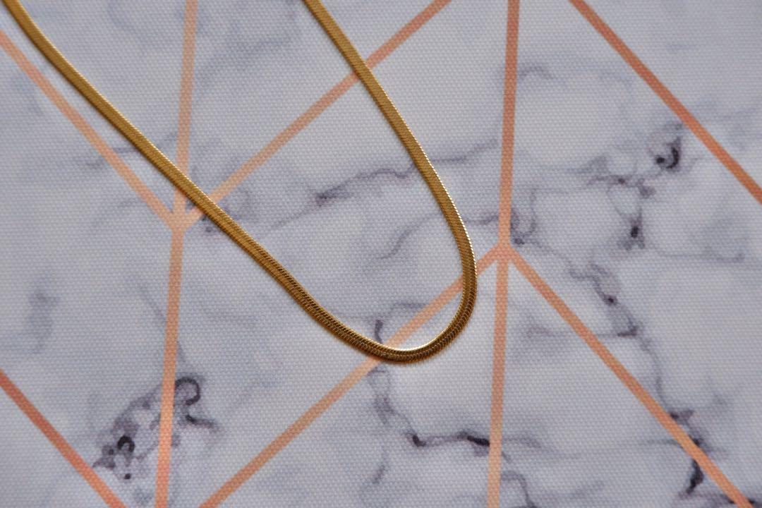 Flat Snake gold necklace (Category: Necklaces) located in Davao. Submitted by marmalade21 (Listing ID 1048407373, Image 2). Description: .