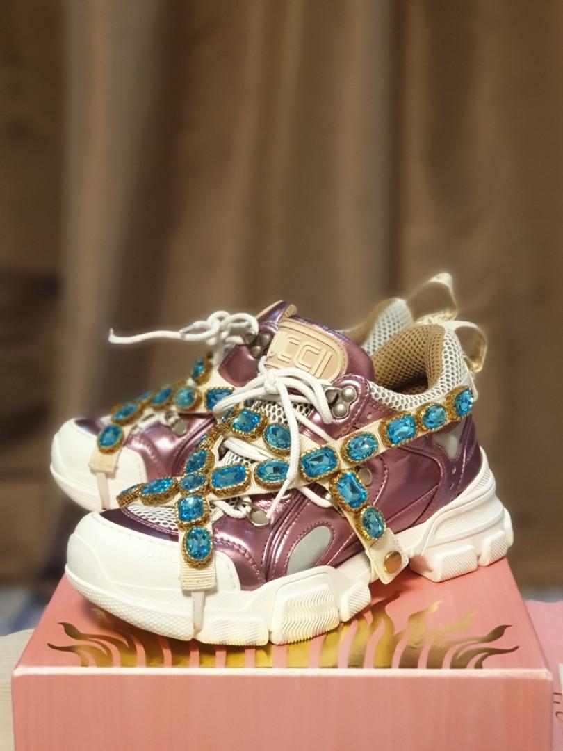 gucci flashtrek trainers