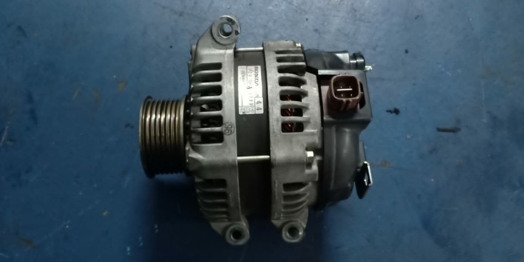 Honda accord euro r alternator, Car Accessories, Accessories on Carousell
