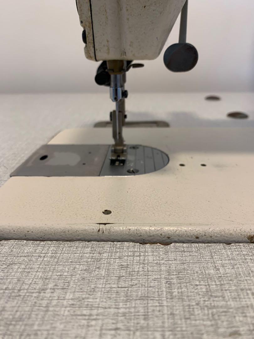 Juki sewing machine 2nd hand, Hobbies & Toys, Stationery & Craft, Craft