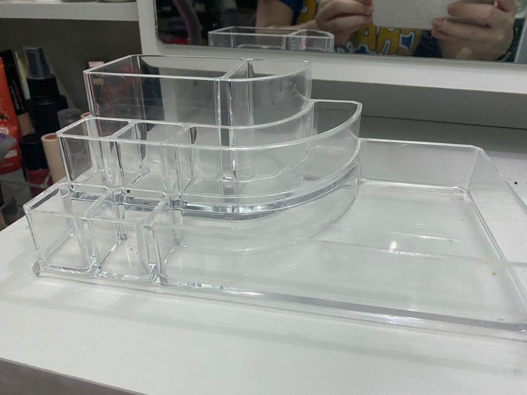Make Up Acrylic Storage (Category: Makeup) located in Manila. Submitted by daisyboo_ (Listing ID 1048321906, Image 3). Description: Super good quality acrylic stand!! ❤️.
