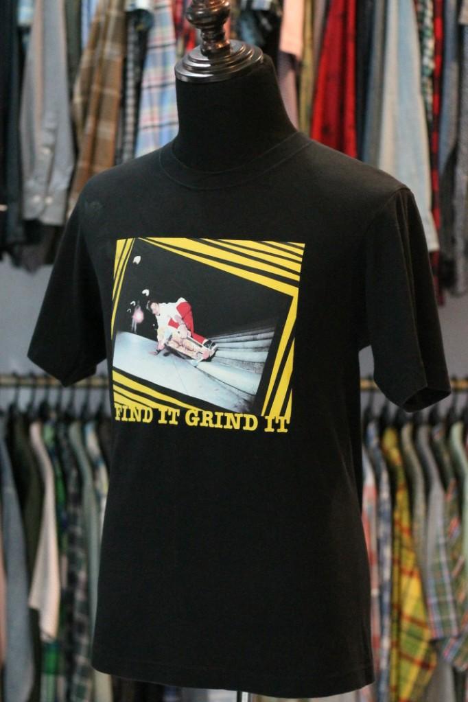 Original UNIQLO Tommy Guerrero T Shirt Black Size L Men s Fashion
