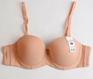 (Category: ) located in . Submitted by sistersissy (Listing ID 1048365872, Image 1). Description: .