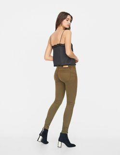 STRADIVARIUS Greek Body Shape