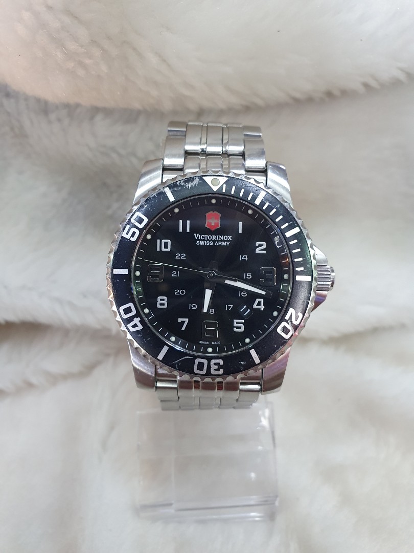 Used Victorinox Swiss Army Maverick II Mens Watch Men s Fashion