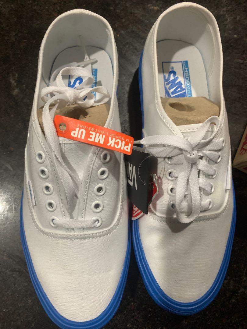 Vans blue sole hotsell