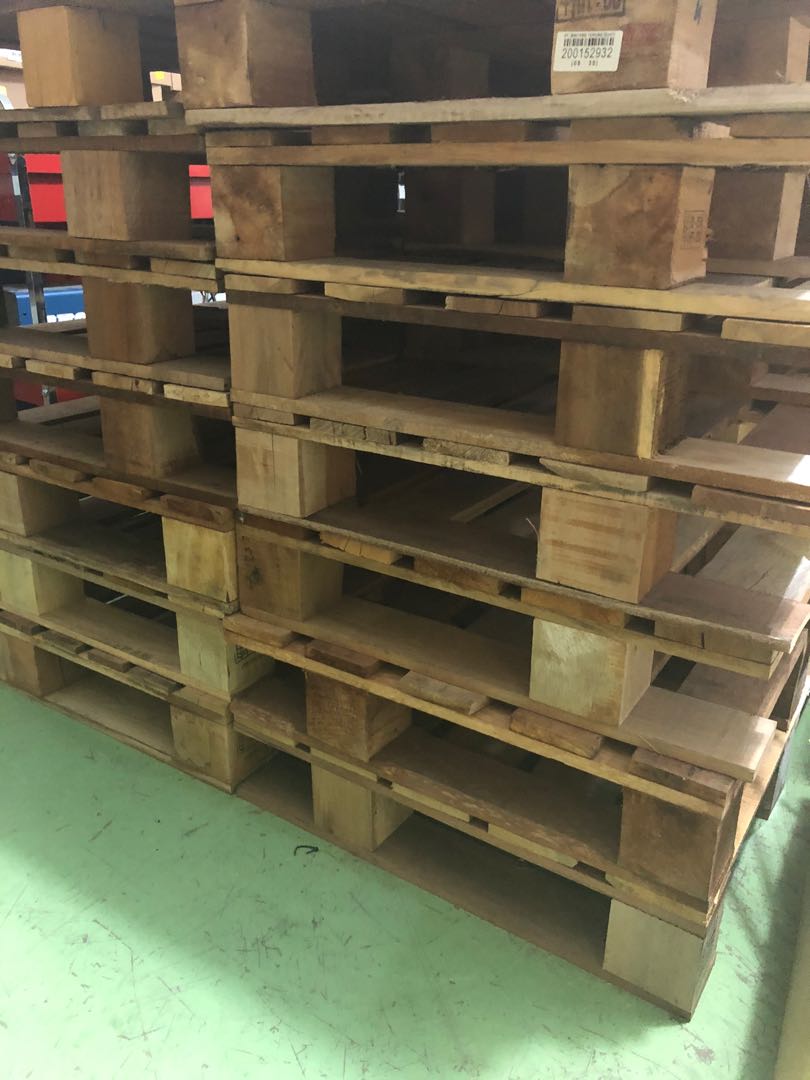 Wooden Pallets (Used), Furniture, Others on Carousell