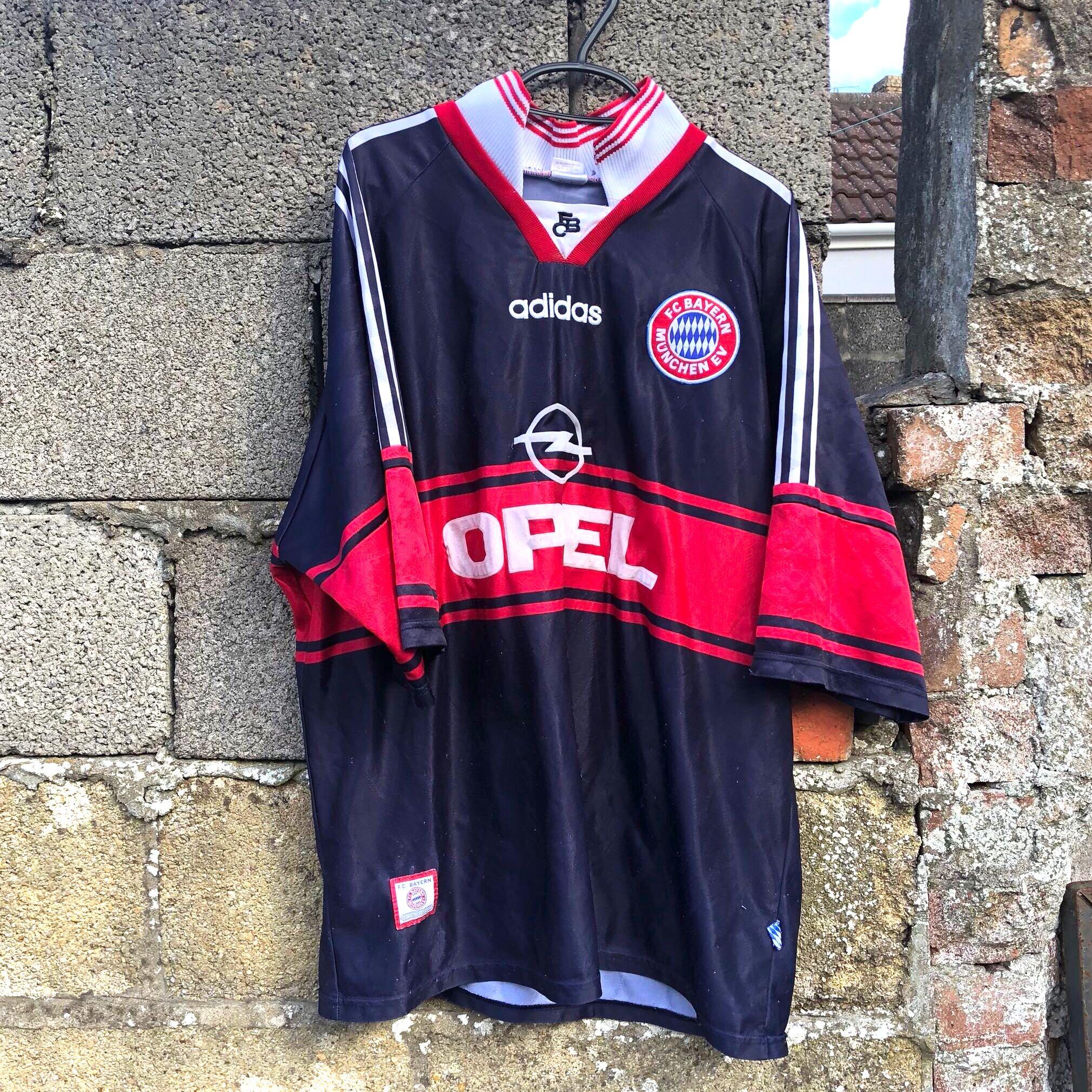 1997 1998 Bayern Munich German Bundesliga Vintage Authentic Original Adidas Home Football Soccer Jersey Shirt Rare 97 98 Lizarazu Kahn Jancker Hamann Scholl Men S Fashion Clothes Tops On Carousell