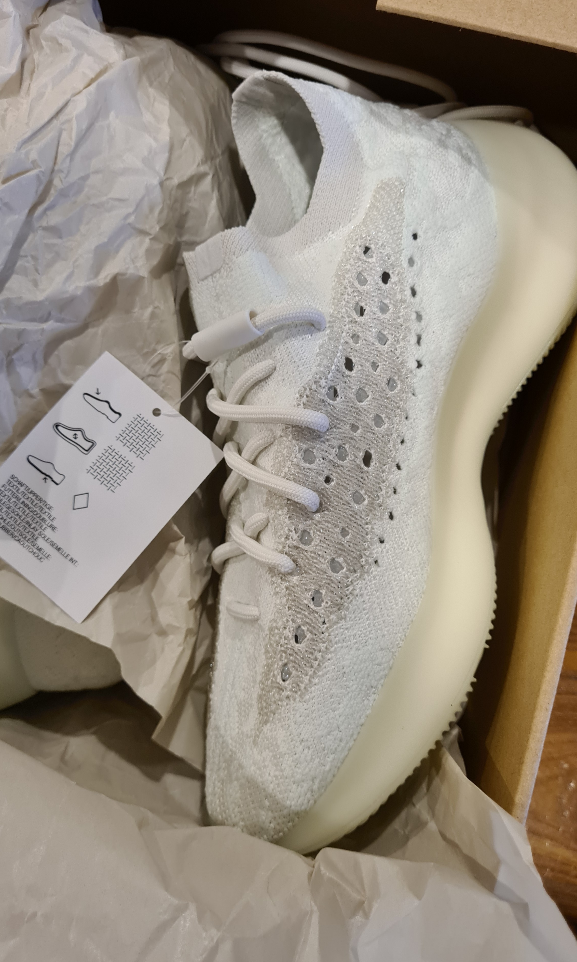 yeezy 380 calcite glow galerie lafayette