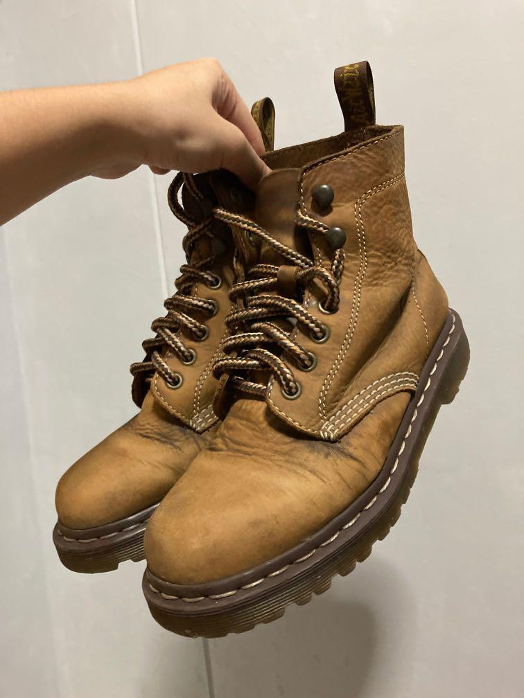 tan doc marten boots