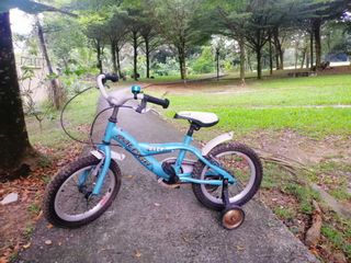 (Category: ) located in . Submitted by pre_own_ (Listing ID 1048631914, Image 1). Description: .