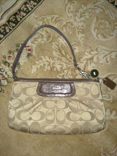 (Category: ) located in . Submitted by cath_adnan82 (Listing ID 1048536152, Image 1). Description: .