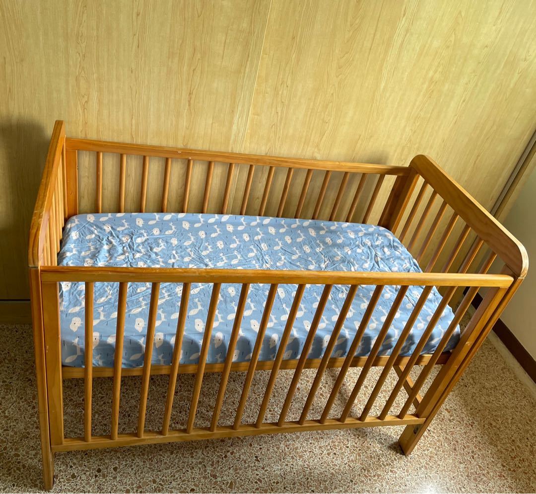 compact baby cot