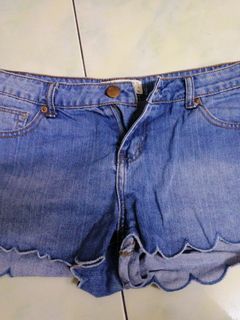 (Category: ) located in . Submitted by betterthanclothes (Listing ID 1048610437, Image 1). Description: .