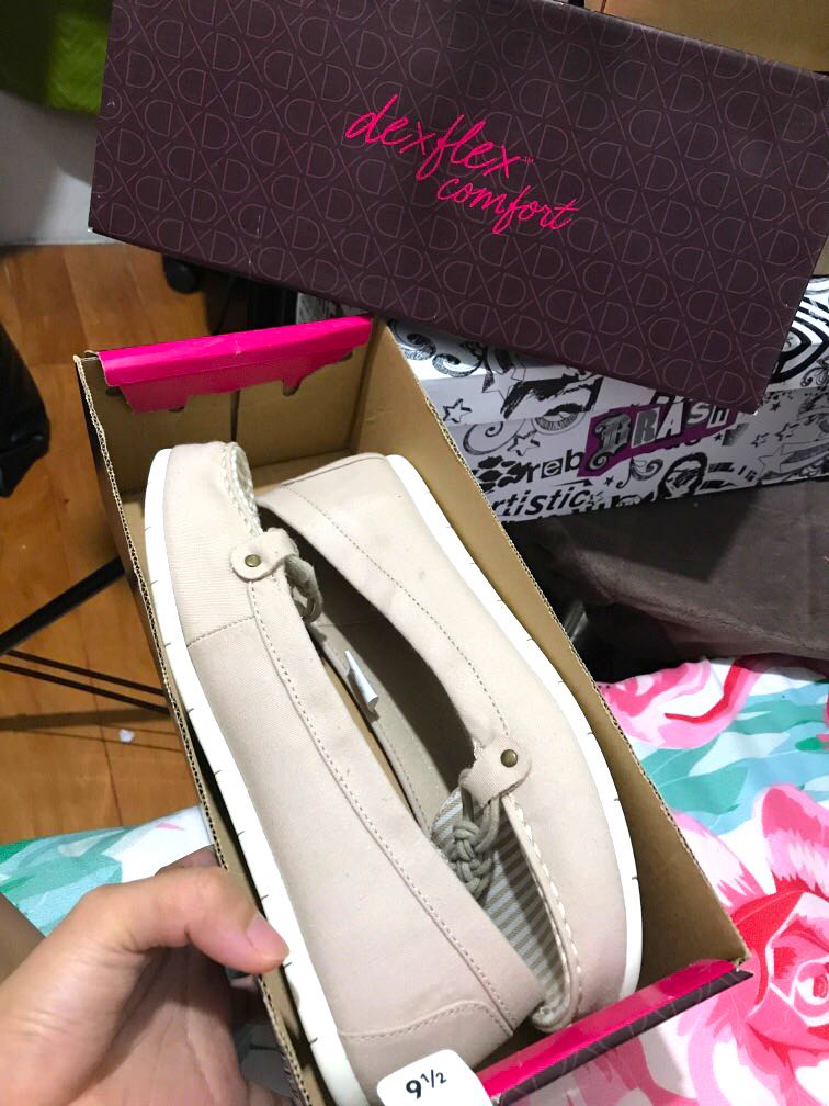 dexflex comfort boat shoes