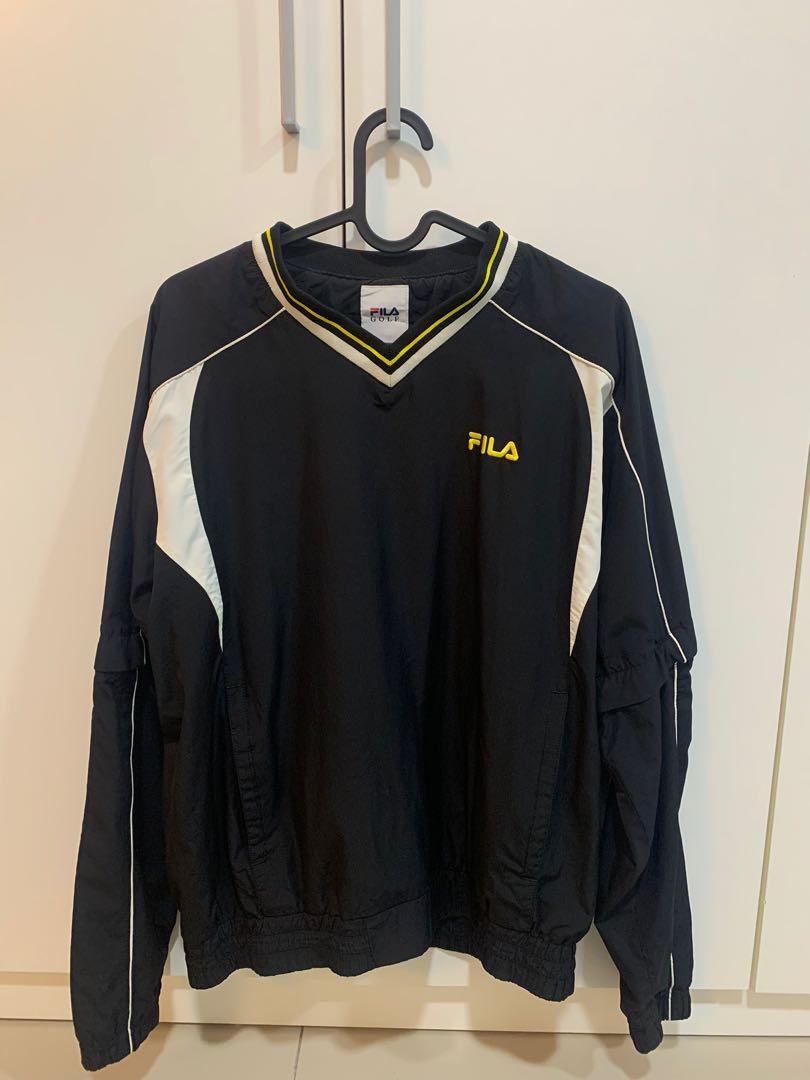 FILA Golf Nylon Crewneck (Category: Coats, Jackets and Outerwear) located in Puchong. Submitted by syafiqmikhael (Listing ID 1048495150, Image 1). Description: -Pit 20.5 Length 24.5 -Condition 9/10 -Detachable Sleeves -Price including postage -COD at Tesco Bukit Puchong.