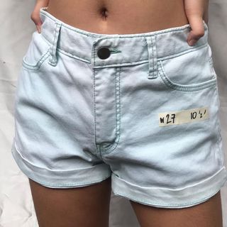 (Category: ) located in . Submitted by hazelos.collection (Listing ID 1048623557, Image 1). Description: .