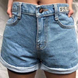 (Category: ) located in . Submitted by hazelos.collection (Listing ID 1048624525, Image 1). Description: .