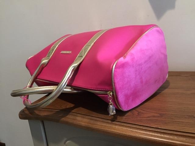 Juicy couture pink duffle bag cheap
