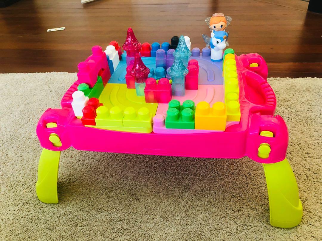 Mega bloks clearance princess castle table