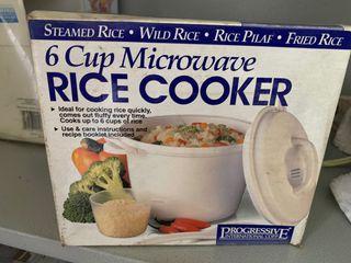 Microwaveable rice cooker