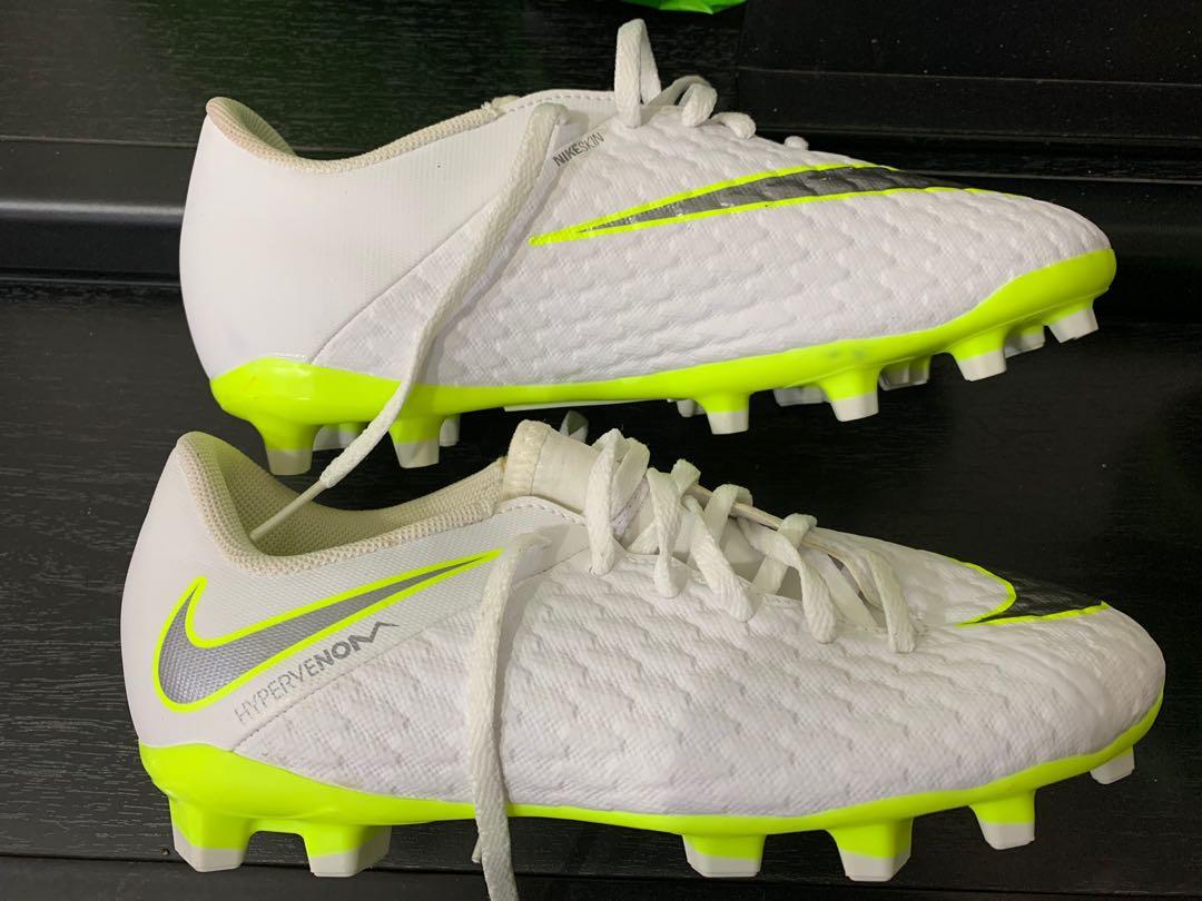 nike football boots size 12