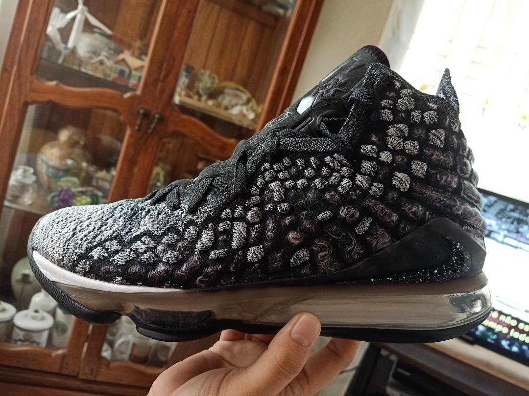 lebron 17 oreo on feet