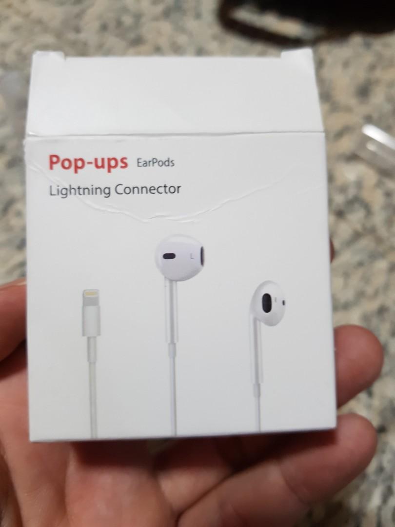 Pop ups earpods lightning connector outlet