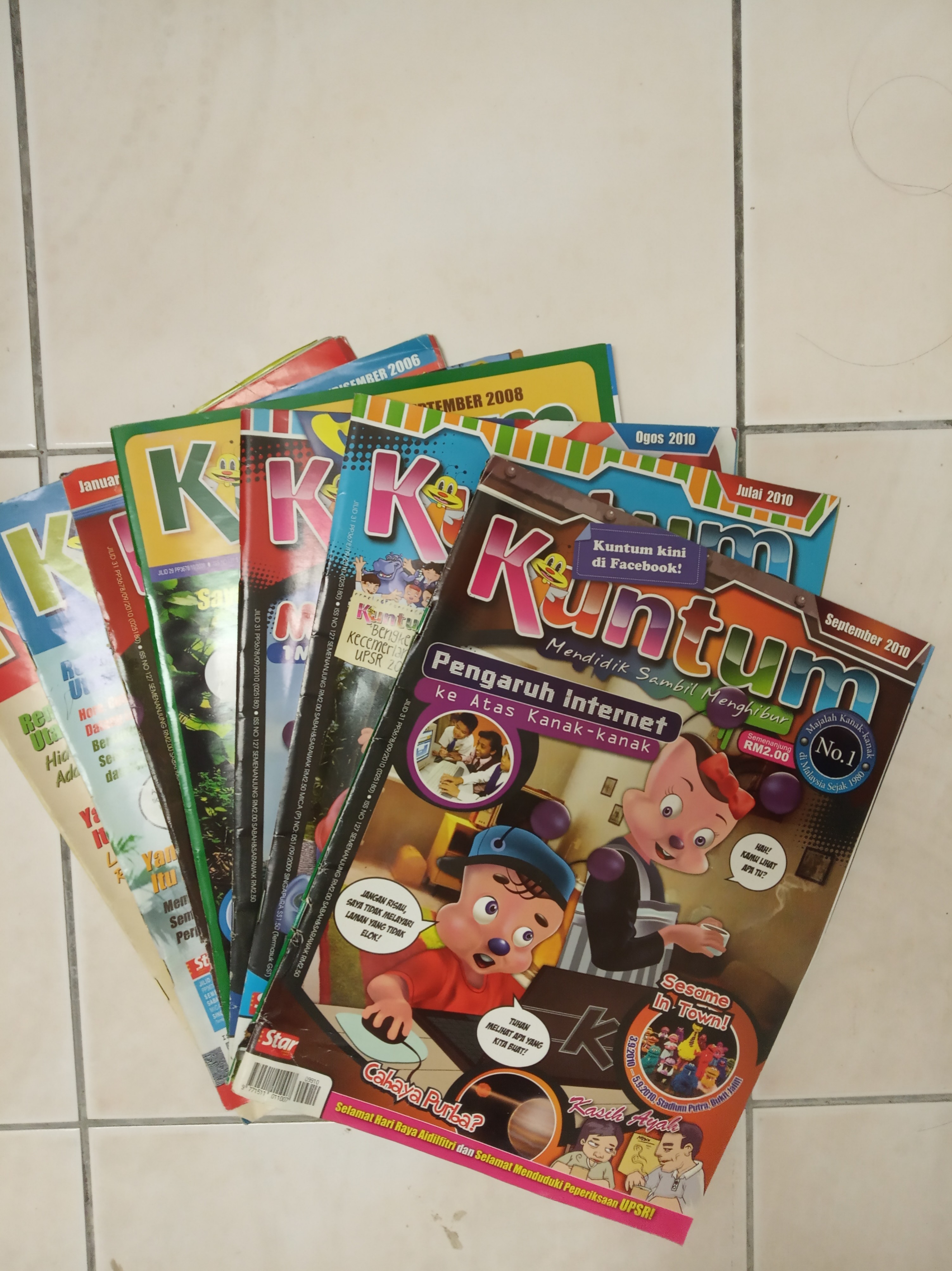 Preloved Majalah Kuntum, Hobbies  Toys, Books  Magazines, Magazines on  Carousell
