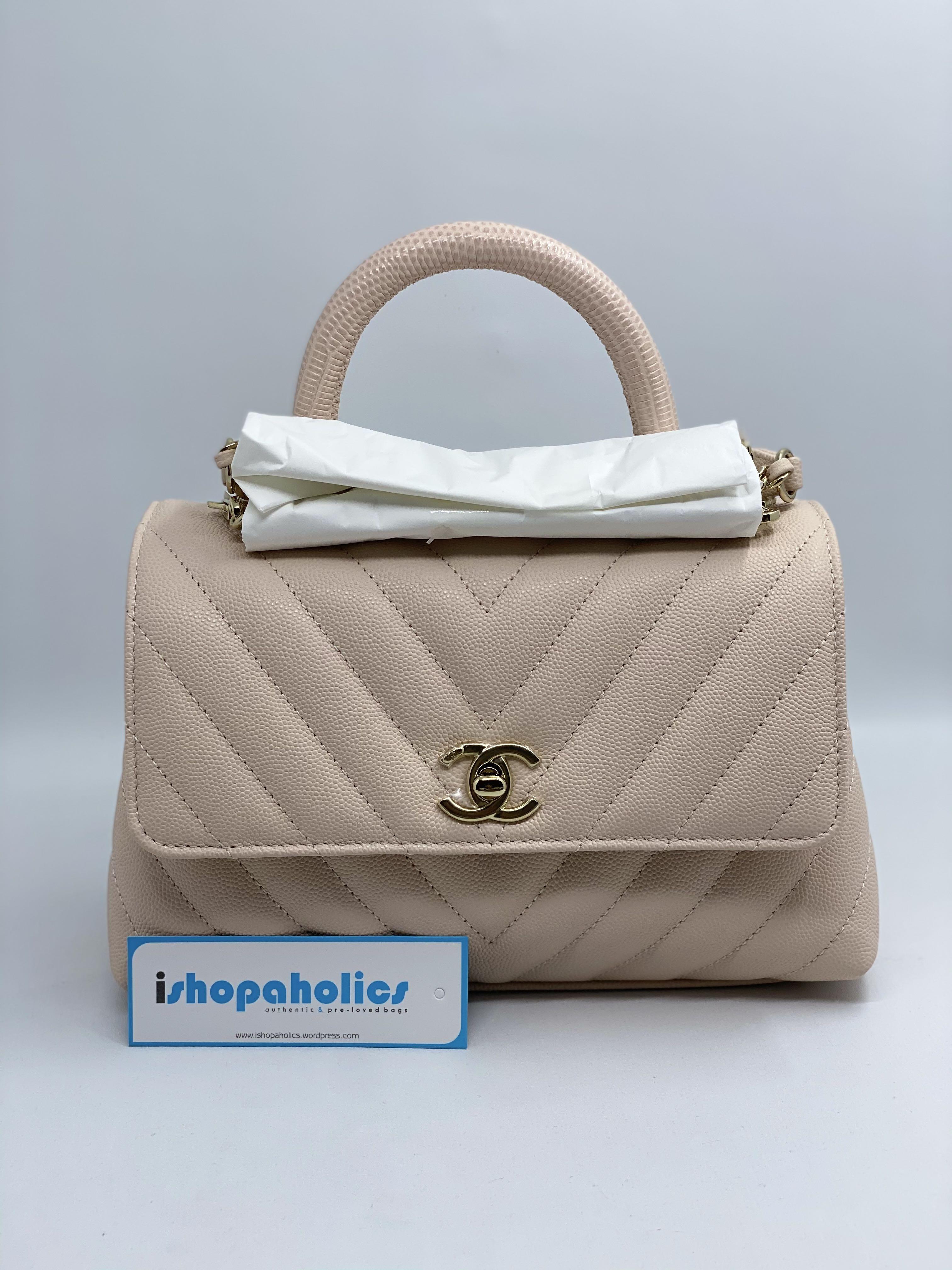 🔥💕SOLD!! BNIB 20A Mini Coco Handle Beige Chevron GHW, Luxury