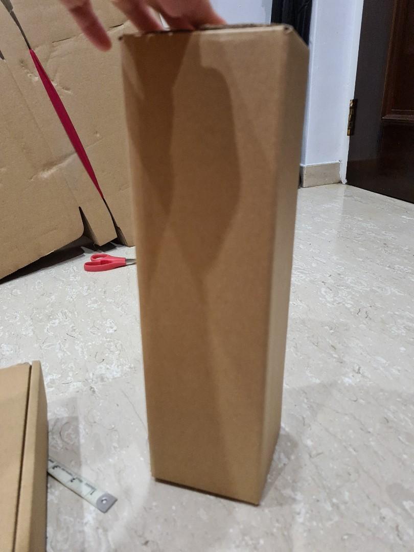 Rectangular box for mailing (Category: Everything Else) located in Singapore. Submitted by athenie (Listing ID 1048623124, Image 2). Description: Cardboard box 35cm x 10cm x 10cm 1 for $0.50, 10 for $4.