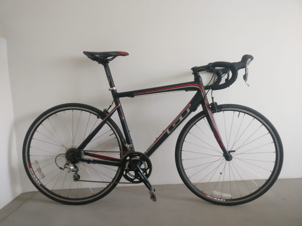 Gt series shop 2 road bike