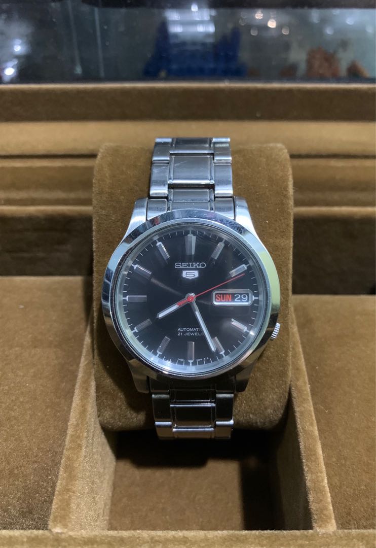 Seiko SNK795, Men's Fashion, Watches & Accessories, Watches on Carousell
