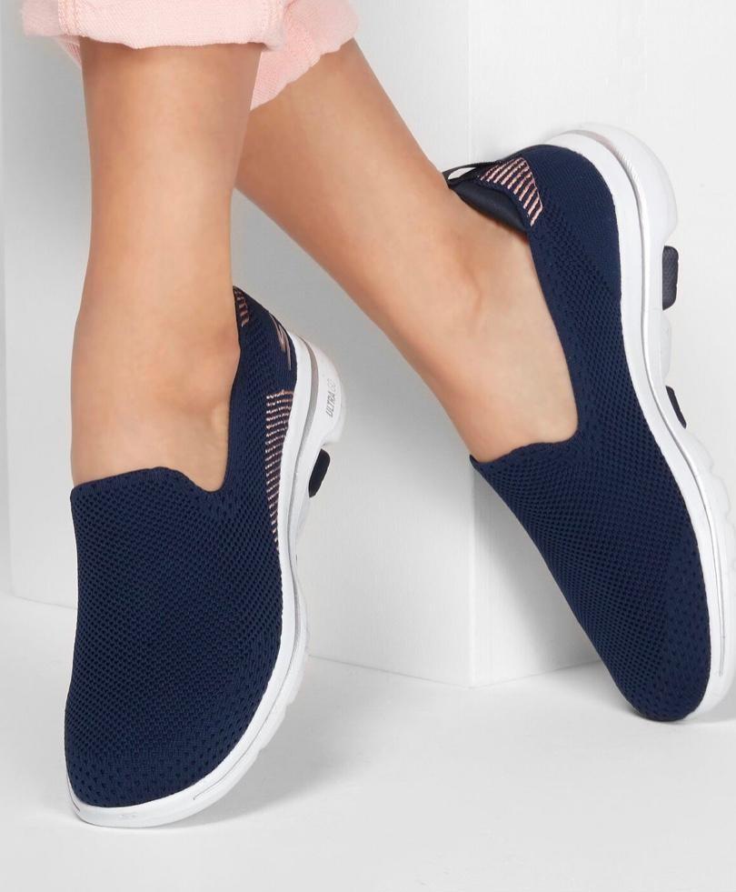 Skechers gowalk 5 hot sale prized women's slip-on shoes