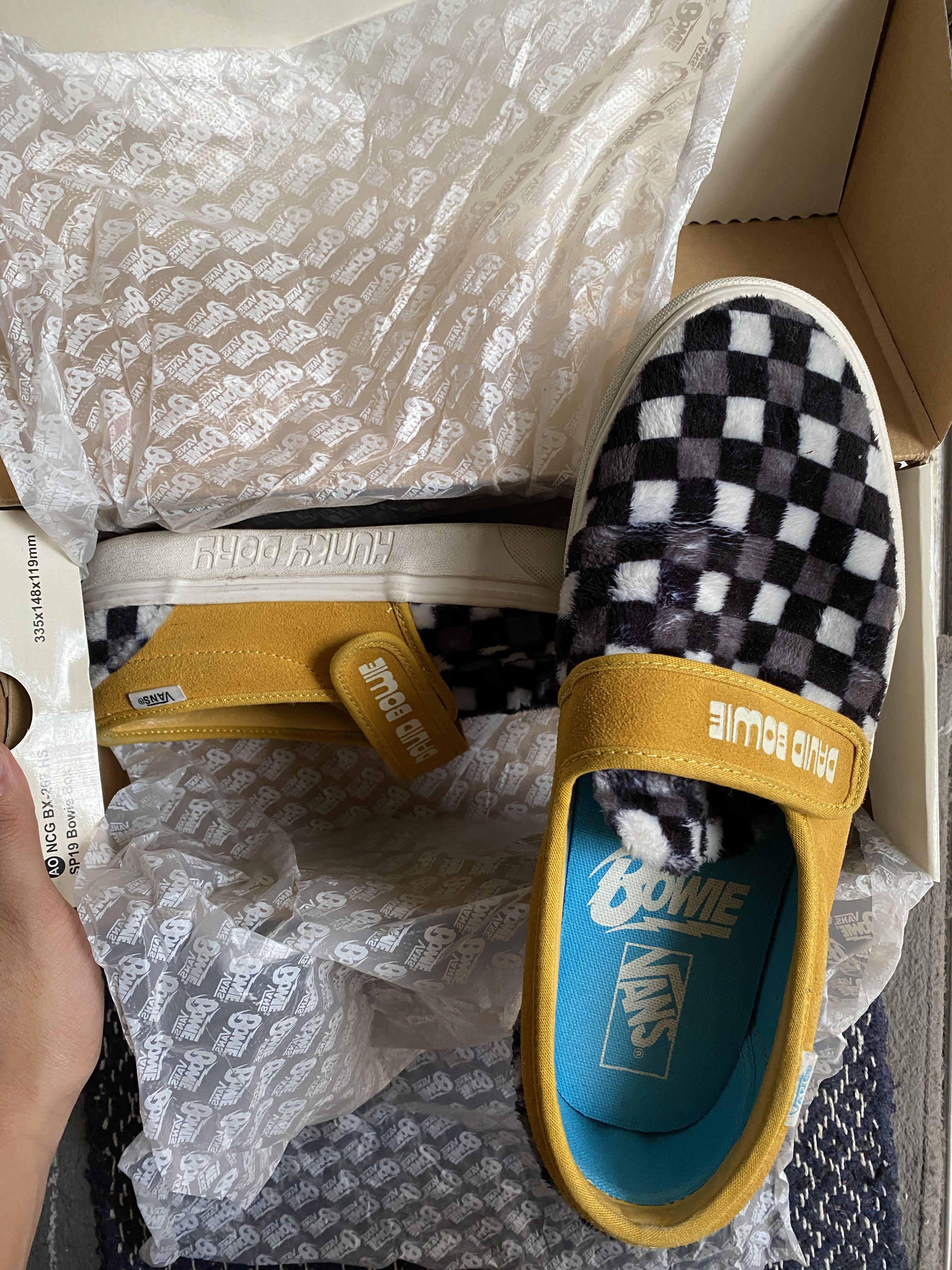 David bowie slip on top vans