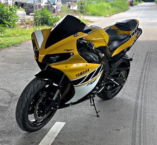 Yamaha r1 second best sale hand