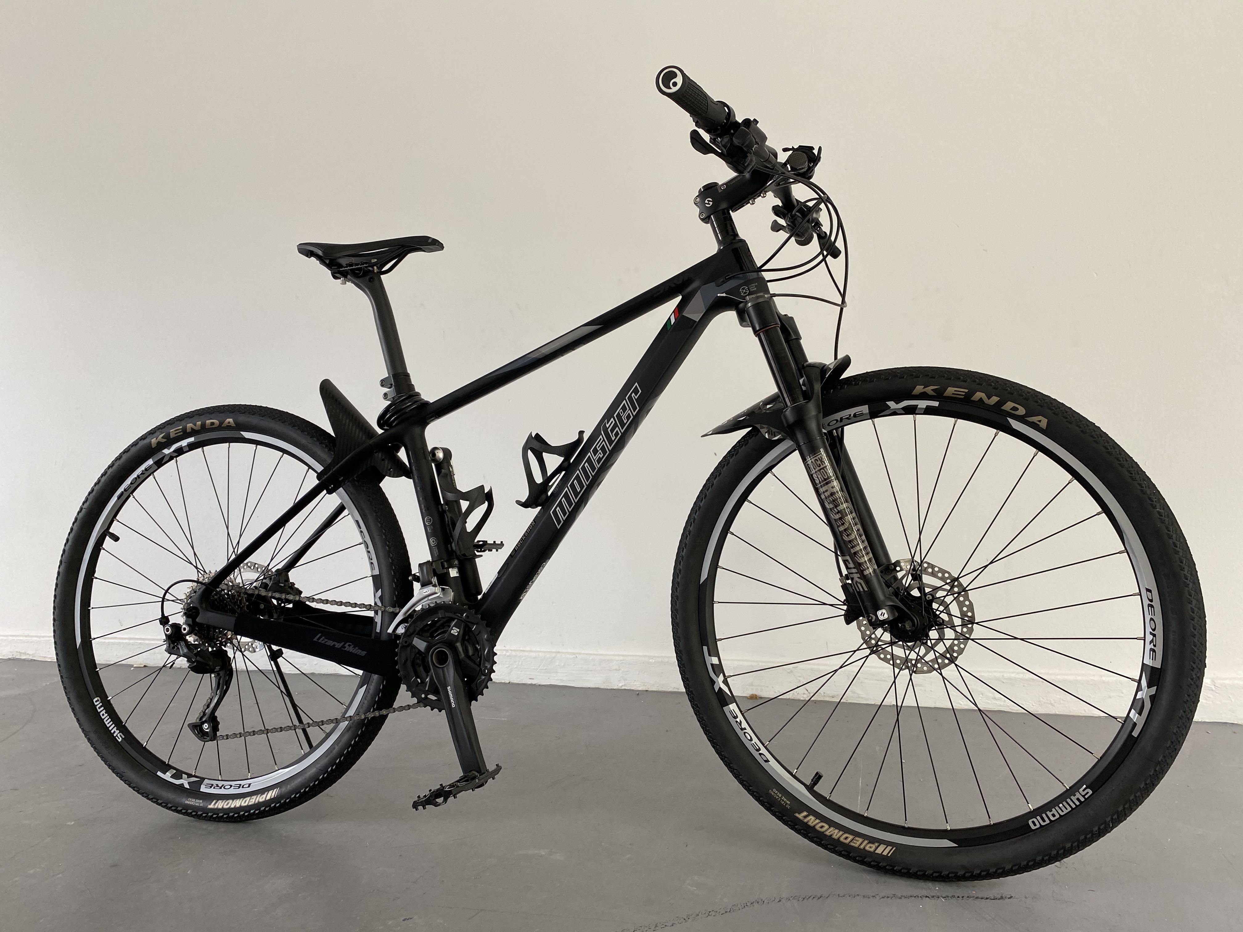 carbon fibre hardtail mountain bike