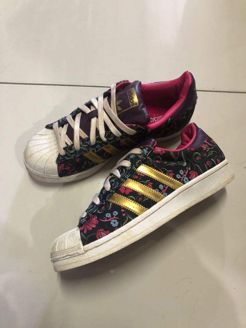 adidas superstar core black/gold metallic/merlot