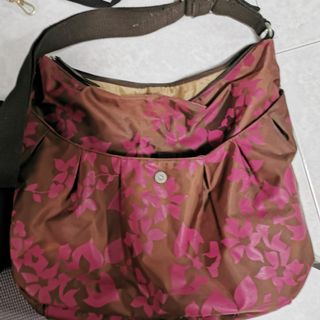 (Category: ) located in . Submitted by ashamom (Listing ID 1048831022, Image 1). Description: .