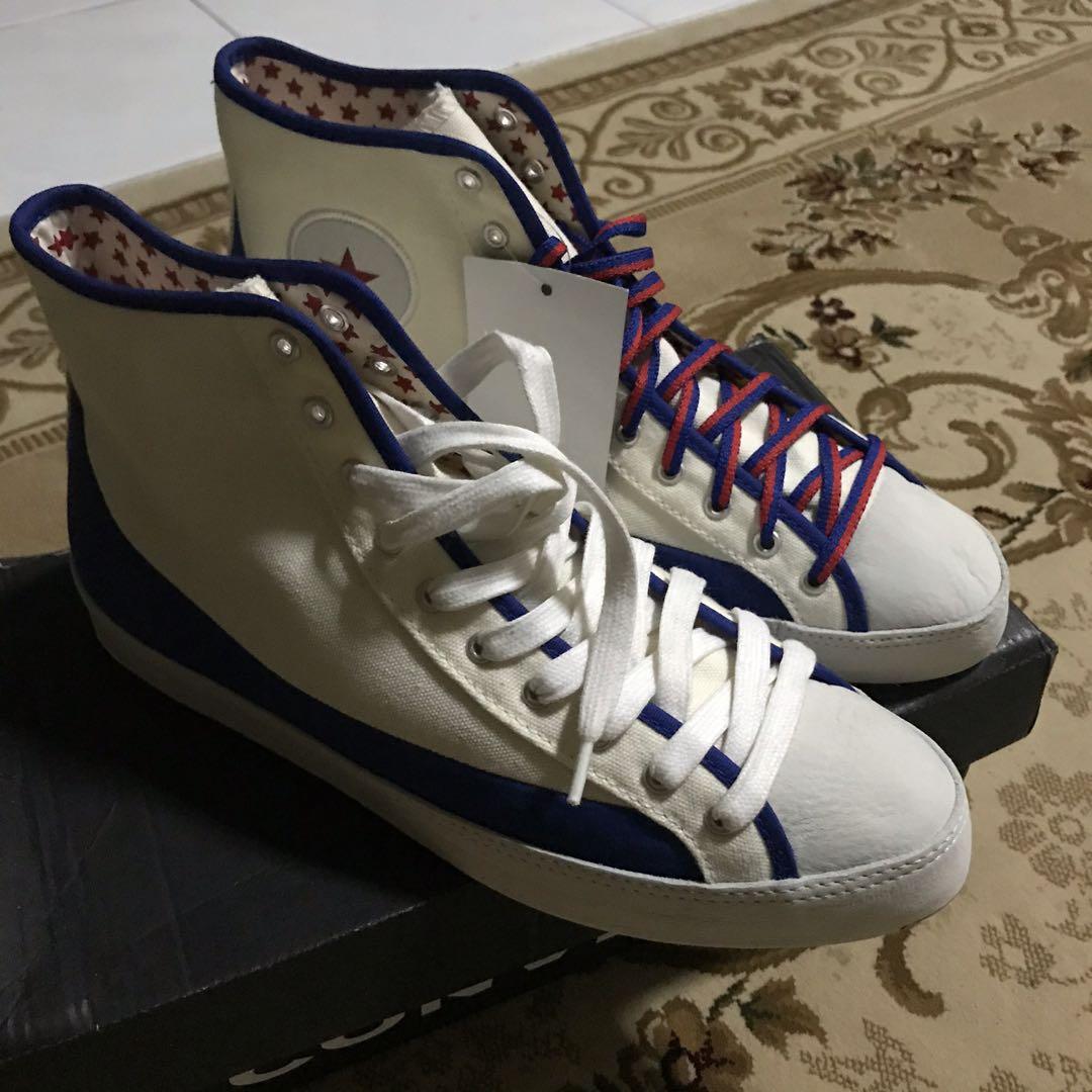 converse sasha hi Men s Fashion Footwear Sneakers on Carousell