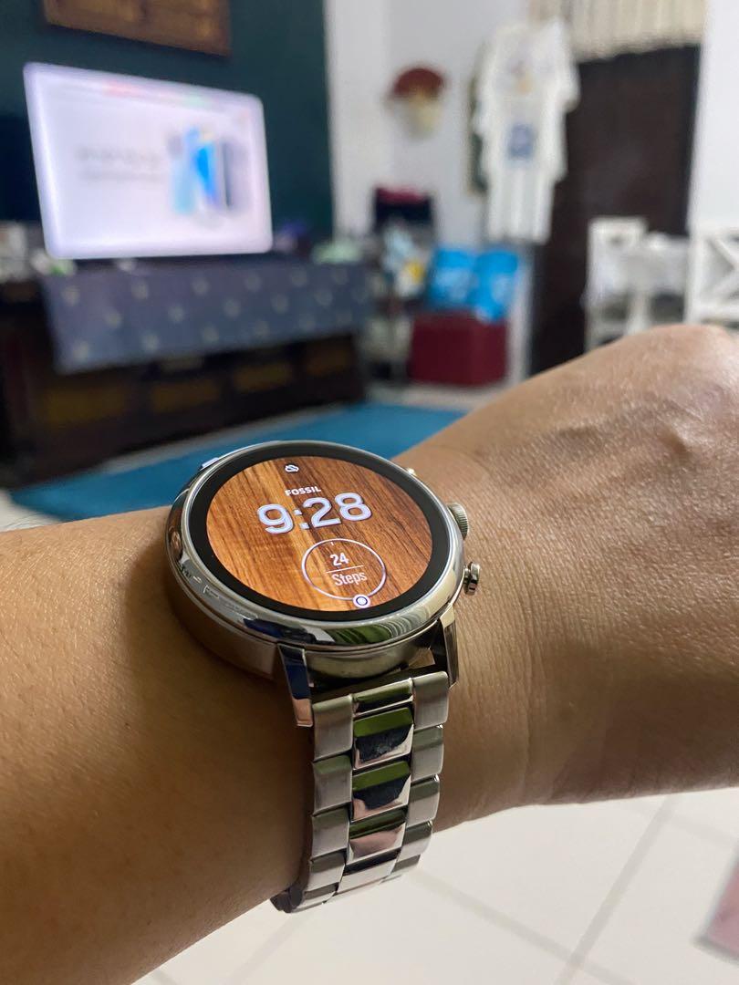 Smartwatch new arrivals fossil outlet