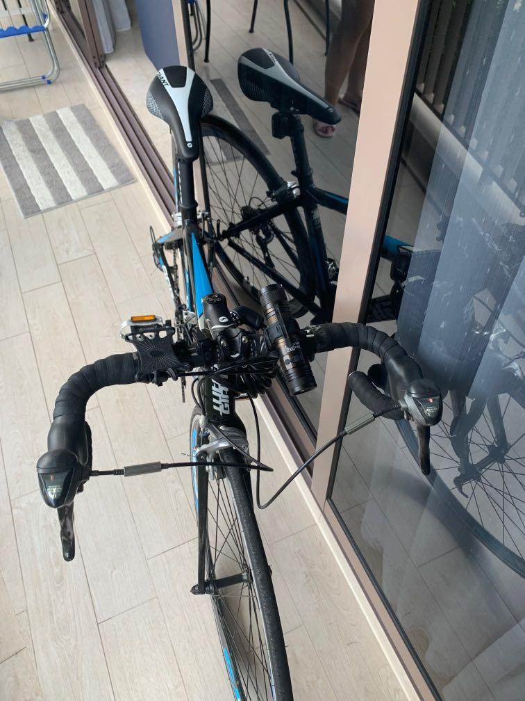 Giant Road Bike, Sports Equipment, Bicycles & Parts, Bicycles on Carousell