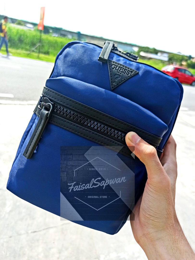 Guess original deals camera bag