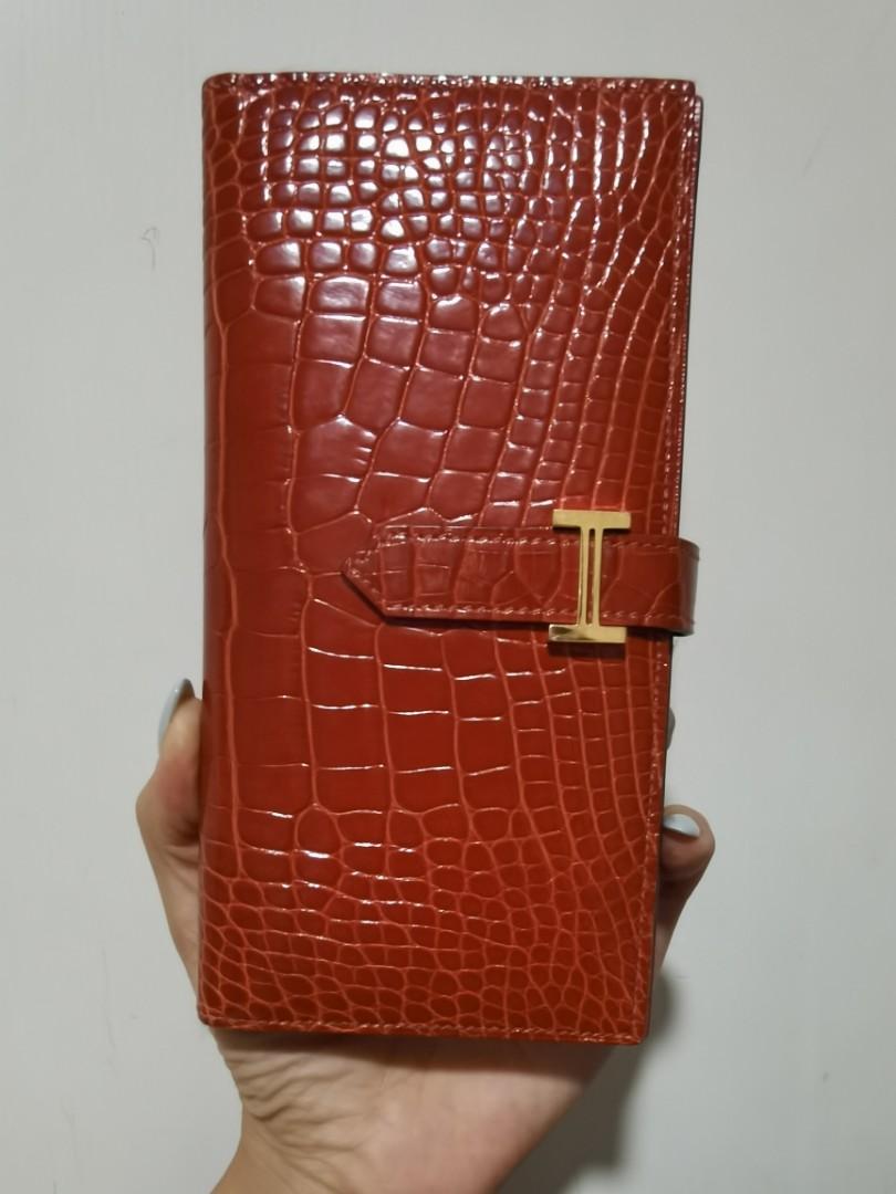 Hermes long wallet crocodile愛馬仕鱷魚皮銀包金扣, 名牌, 手袋及銀包- Carousell