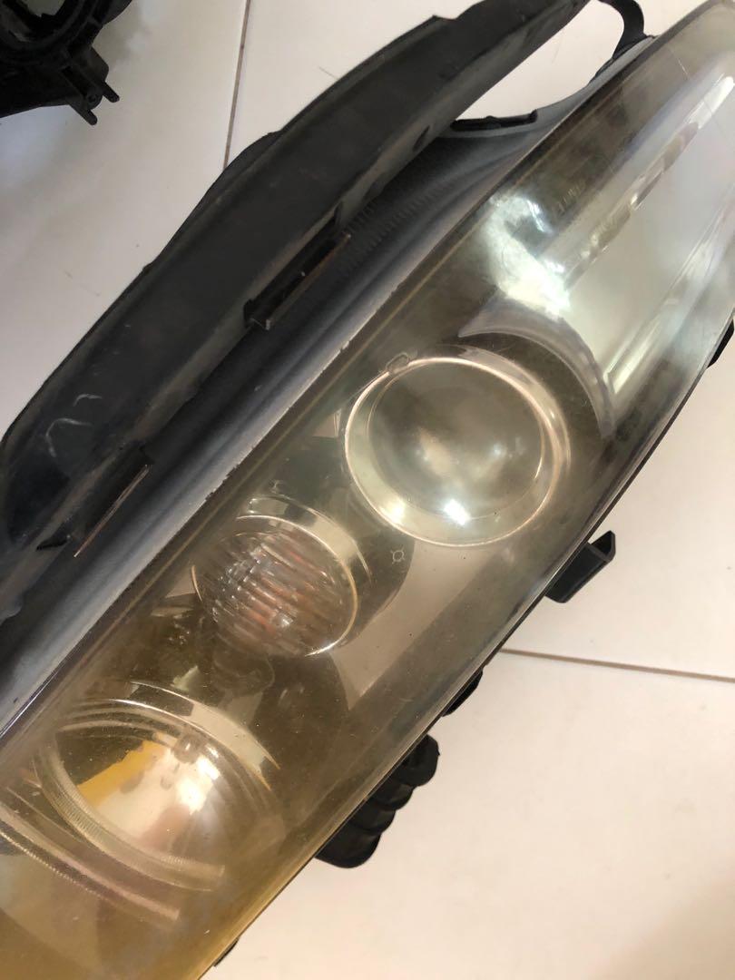 Honda accord euro r headlight ( l broken ), Car Accessories